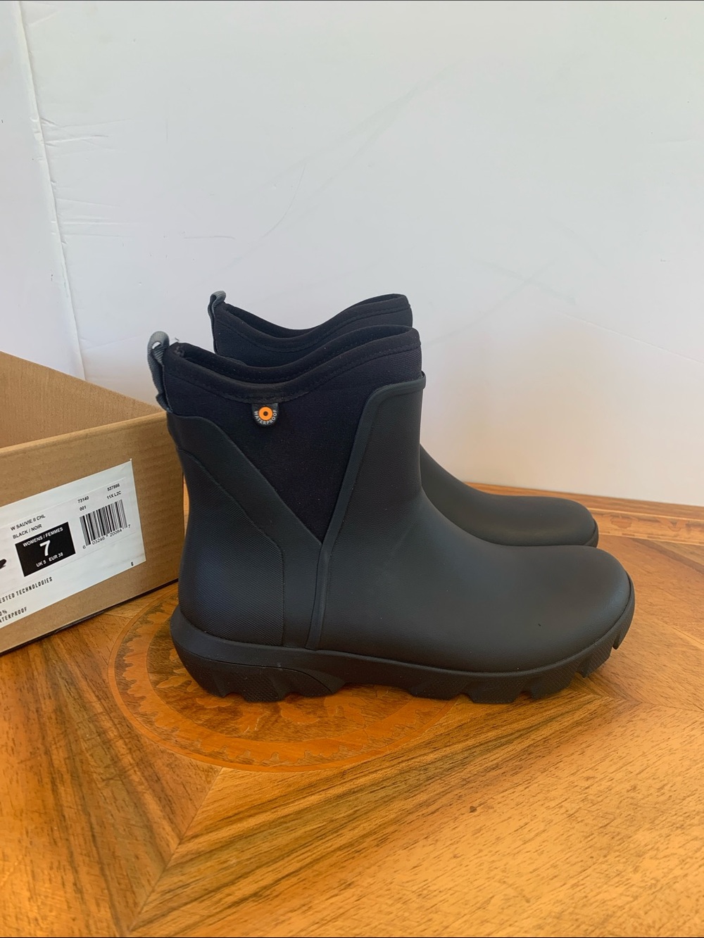 NEW Bogs Sauvie II Chelsea Women’s Size 7 Black Ankle Waterproof Boots Booties